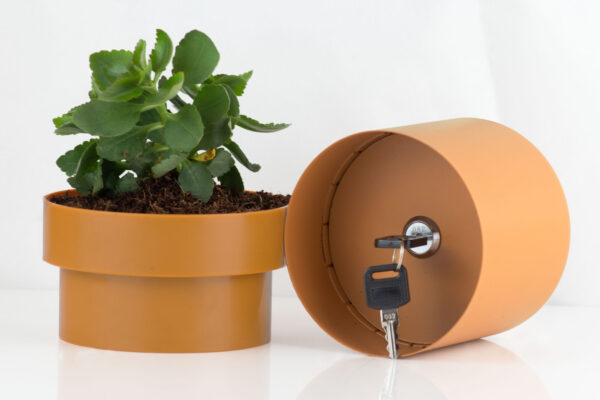 Castell Deco - Caja de seguridad en forma de Maceta, Camuflada con llave, 3 Colores. (Marrón)